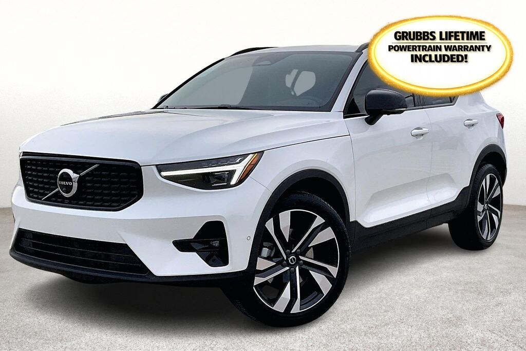 New 2026 Volvo XC40 B5 Ultra SUV