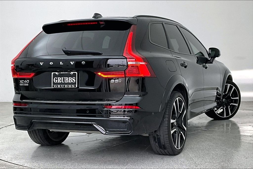 Certified 2023 Volvo XC60 B5 Ultimate Dark Theme SUV