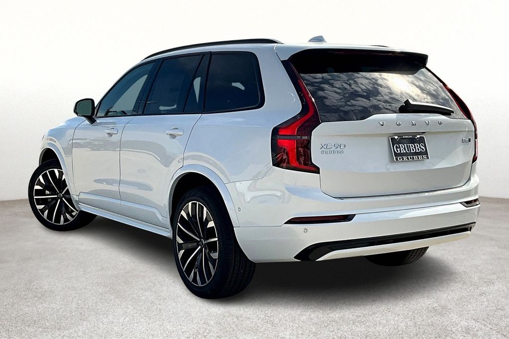 2026 Volvo XC90 photo 3