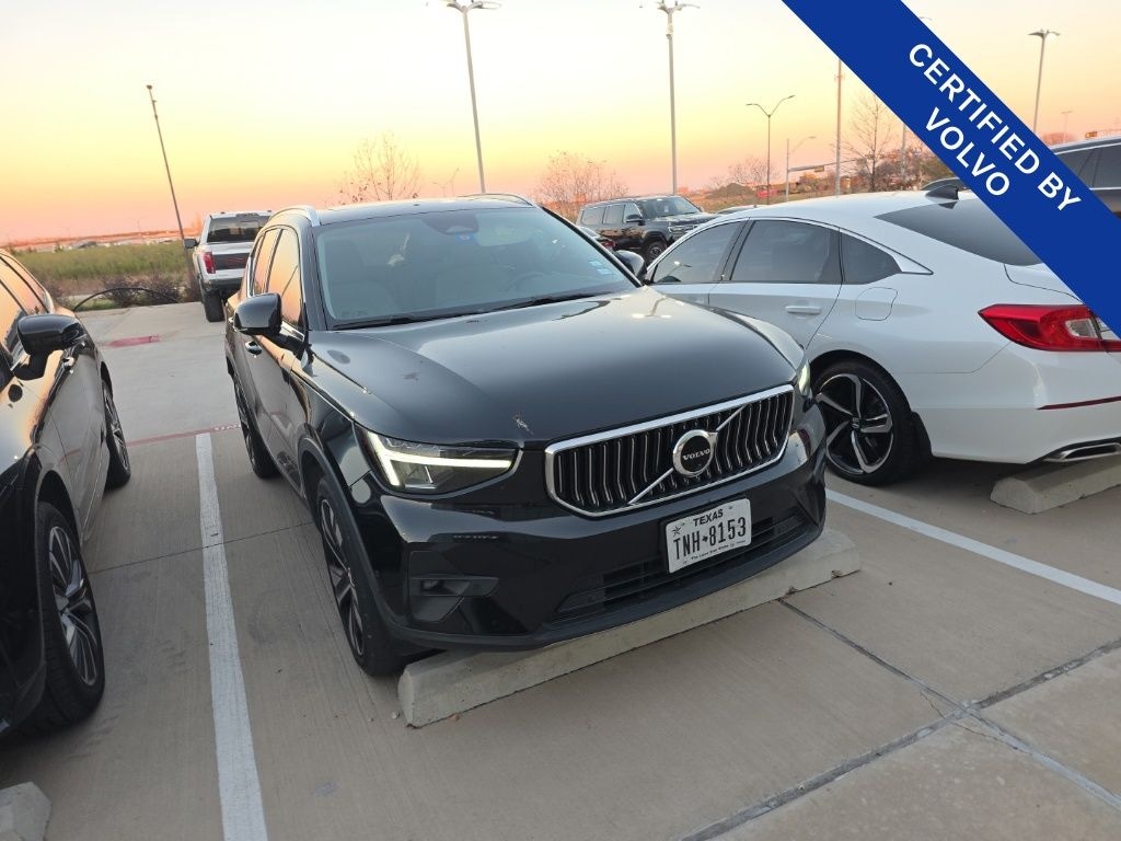 Used 2023 Volvo XC40 B5 Plus Bright Theme SUV