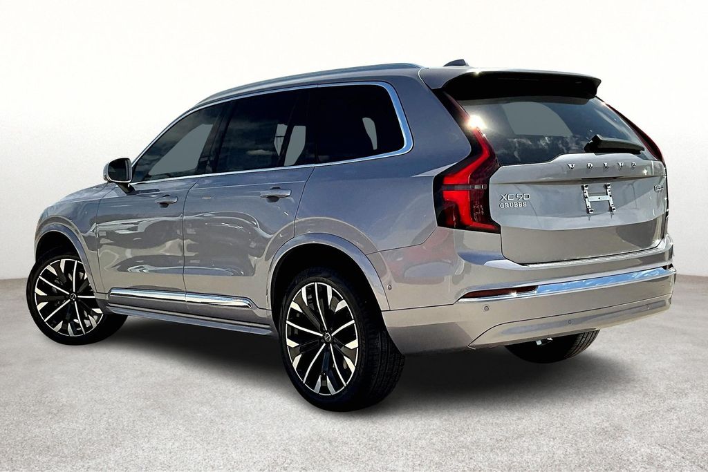 2026 Volvo XC90 Plus photo 3