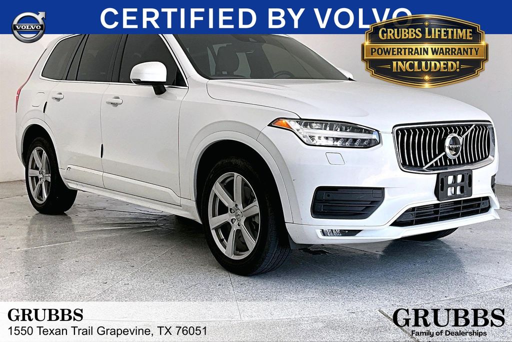 2021 Volvo XC90 T6 Momentum AWD's photo