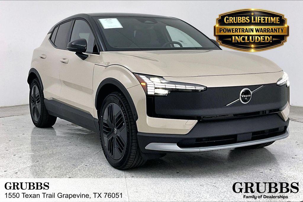 2026 Volvo EX30 Twin Motor Cross Country Ultra's photo