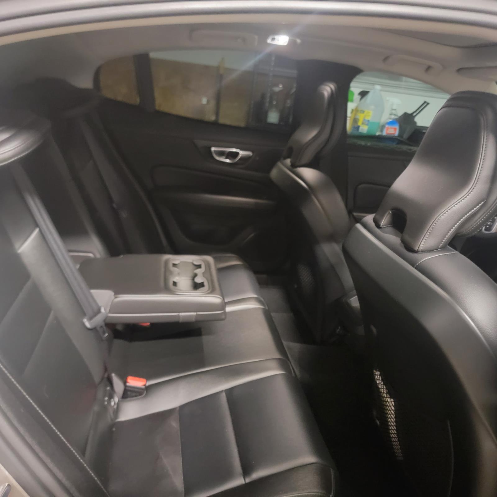2019 Volvo S60 Momentum photo 2