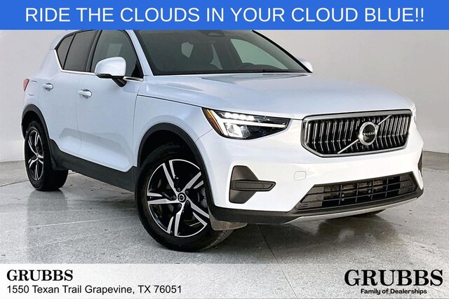 2025 Volvo XC40 B5 Core SUV