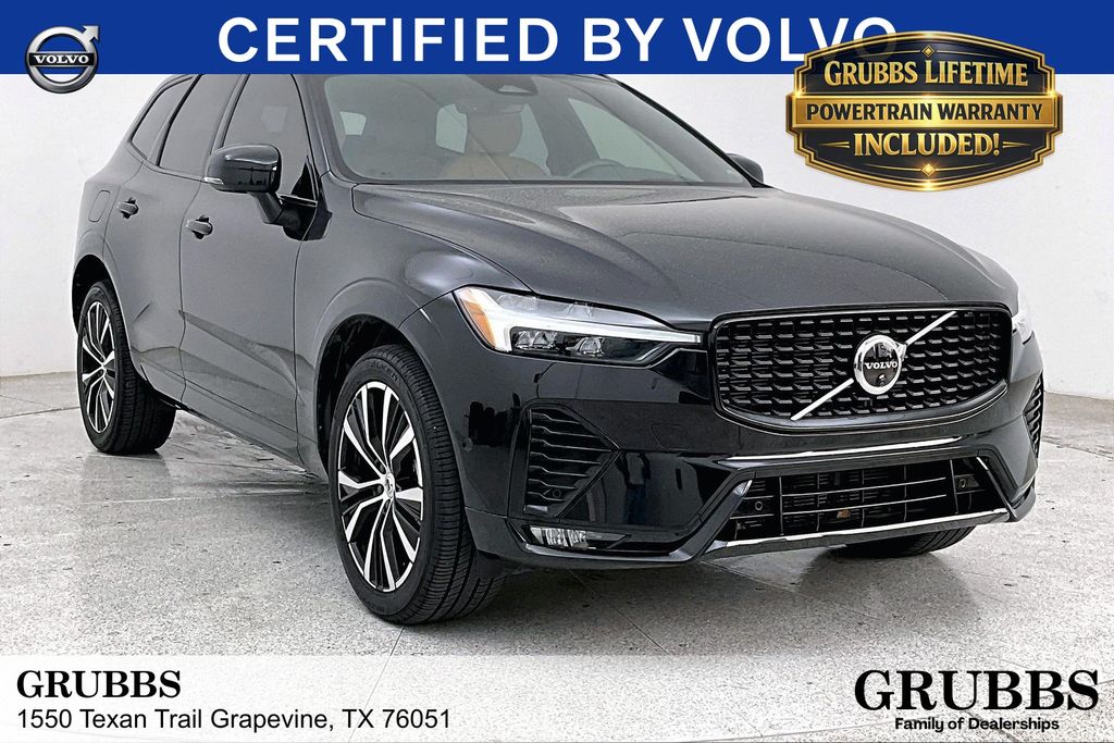 2023 Volvo XC60 B5 Ultimate Dark Theme FWD's photo