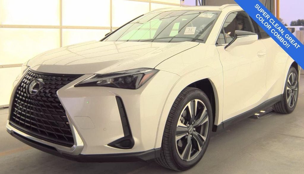 2025 Lexus UX Hybrid 300h Premium's photo