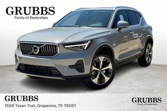 2025 Volvo XC40 B5 Core Bright Theme SUV