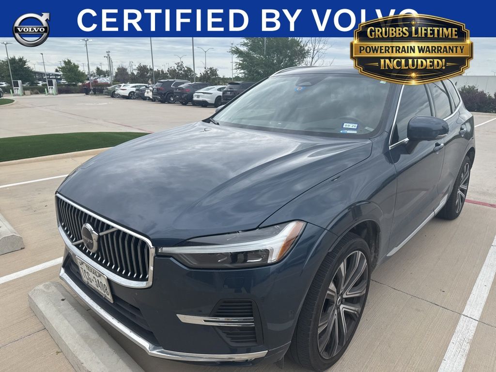 2023 Volvo XC60 B5 Ultimate Bright Theme FWD's photo
