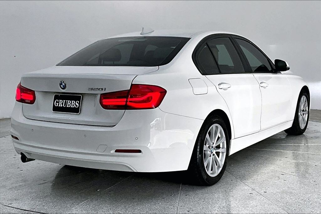 Used 2018 BMW 3 Series 320i Sedan