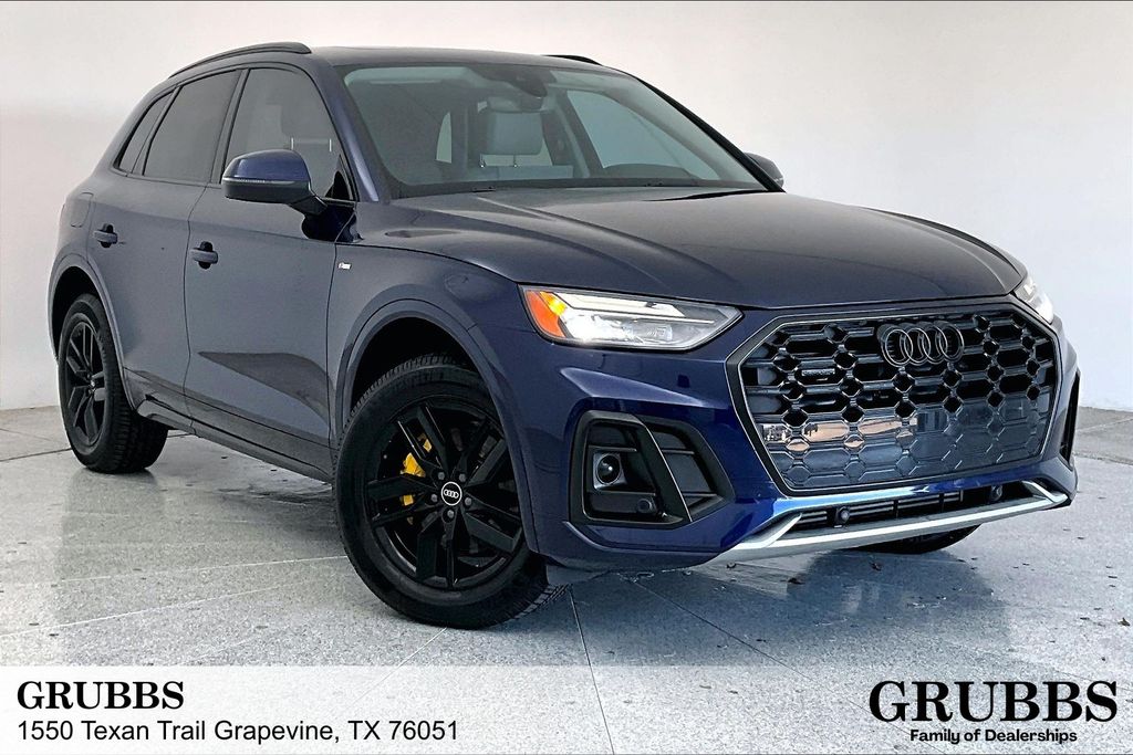 2022 Audi Q5 Premium's photo