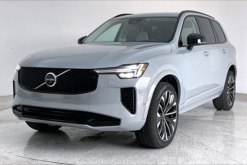 New 2026 Volvo XC90 B6 Ultra Dark Theme 7-Seater SUV