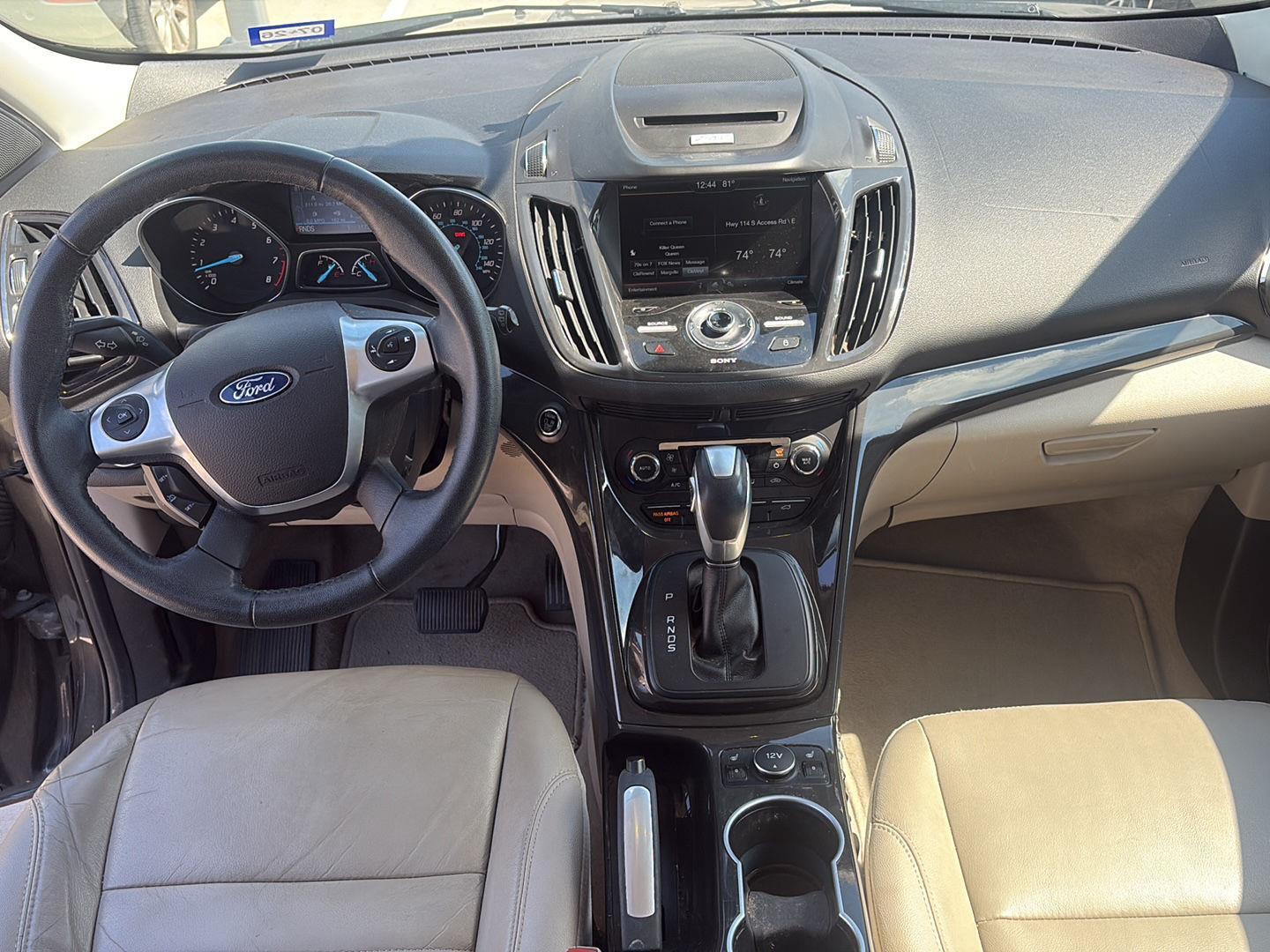 2015 Ford Escape Titanium photo 2