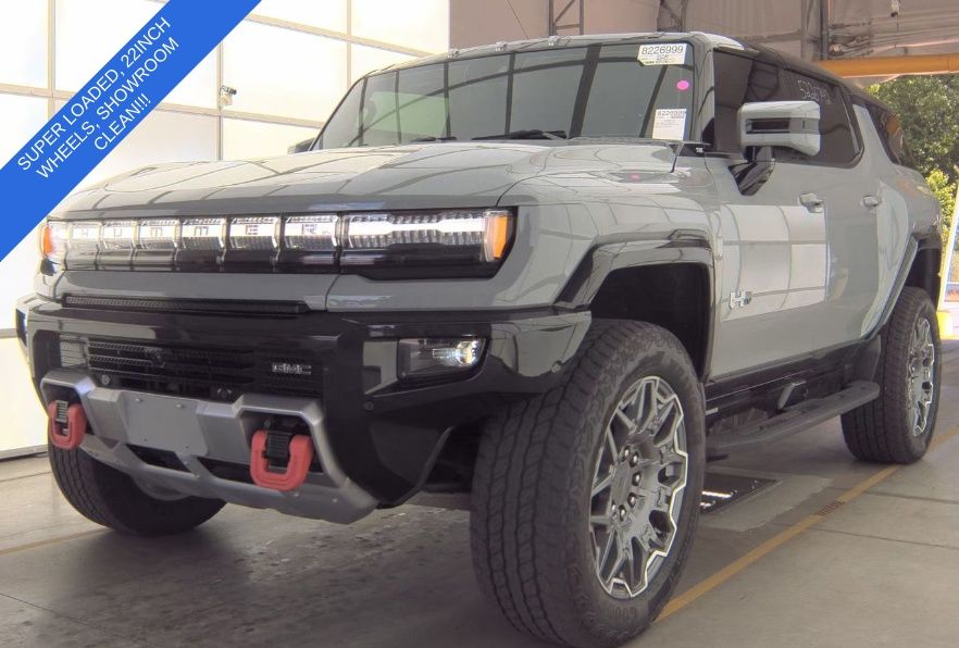 2025 GMC Hummer EV 3X SUV's photo