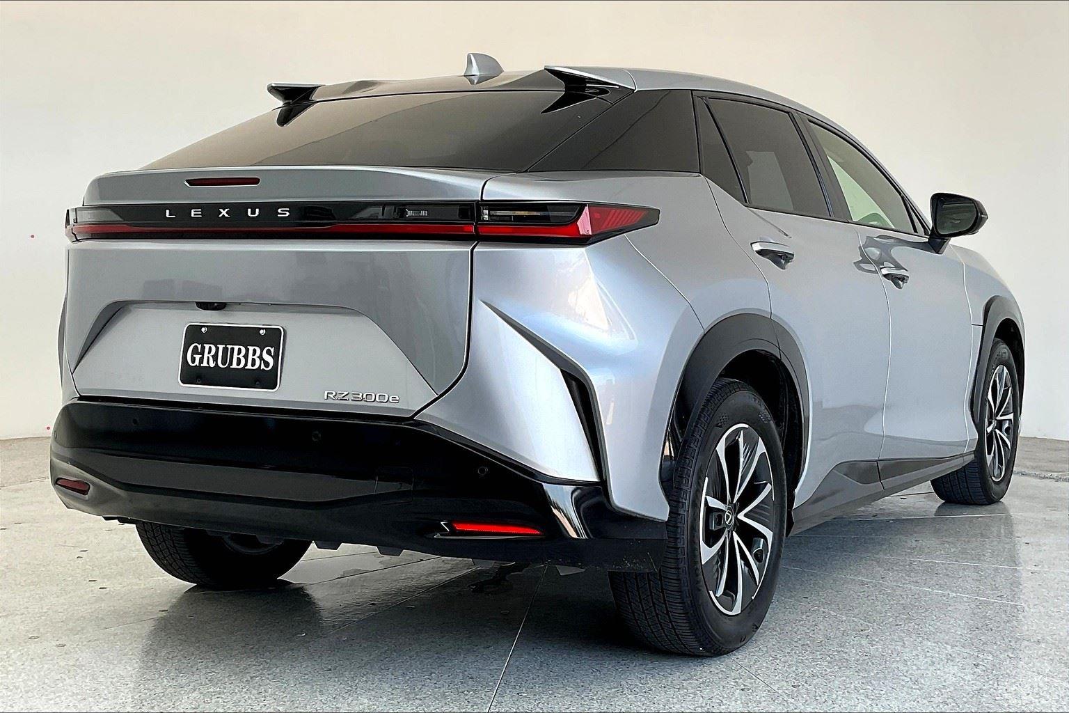 2024 Lexus RZ 300e Premium photo 2