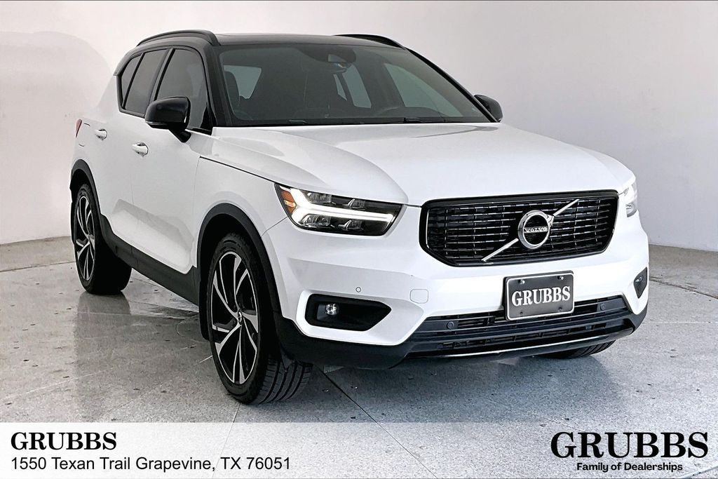 Used 2020 Volvo XC40 R-Design