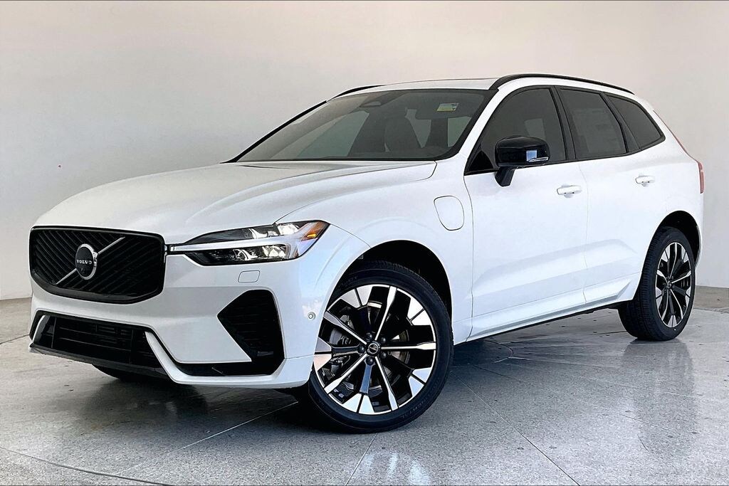 New 2026 Volvo XC60 plug-in hybrid T8 Plus SUV