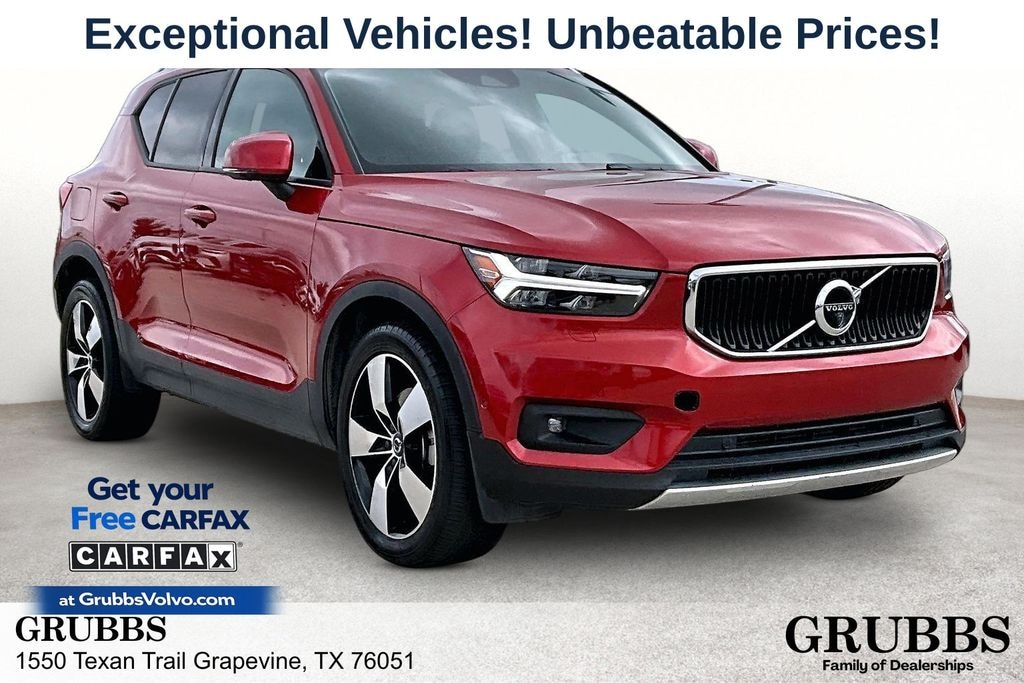 Used 2019 Volvo XC40 Momentum SUV