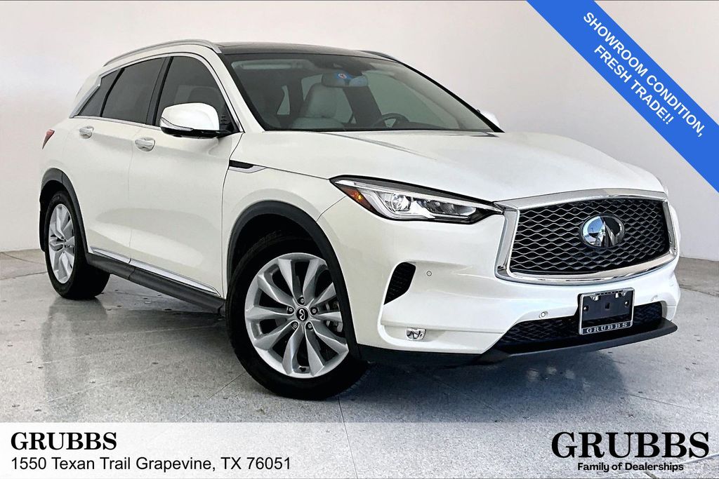 2019 INFINITI QX50 Essential's photo
