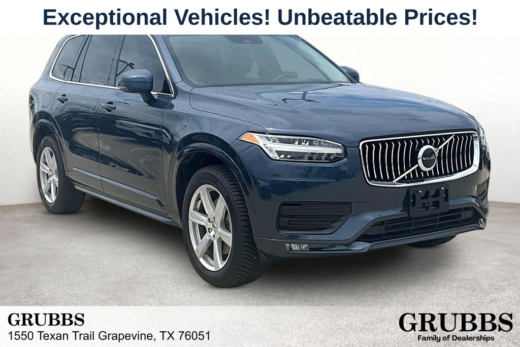 2020 Volvo XC90 T6 Momentum AWD's photo