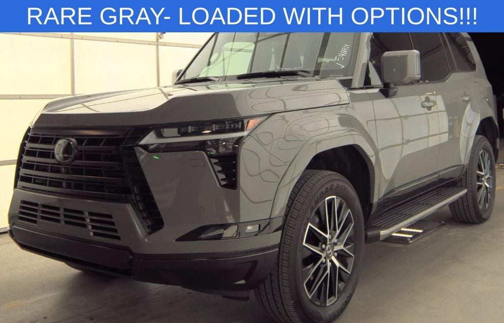 2025 Lexus GX Premium's photo