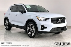 2026 Volvo XC40 B5 Plus AWD SUV