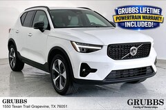 2026 Volvo XC40 B5 Plus AWD SUV