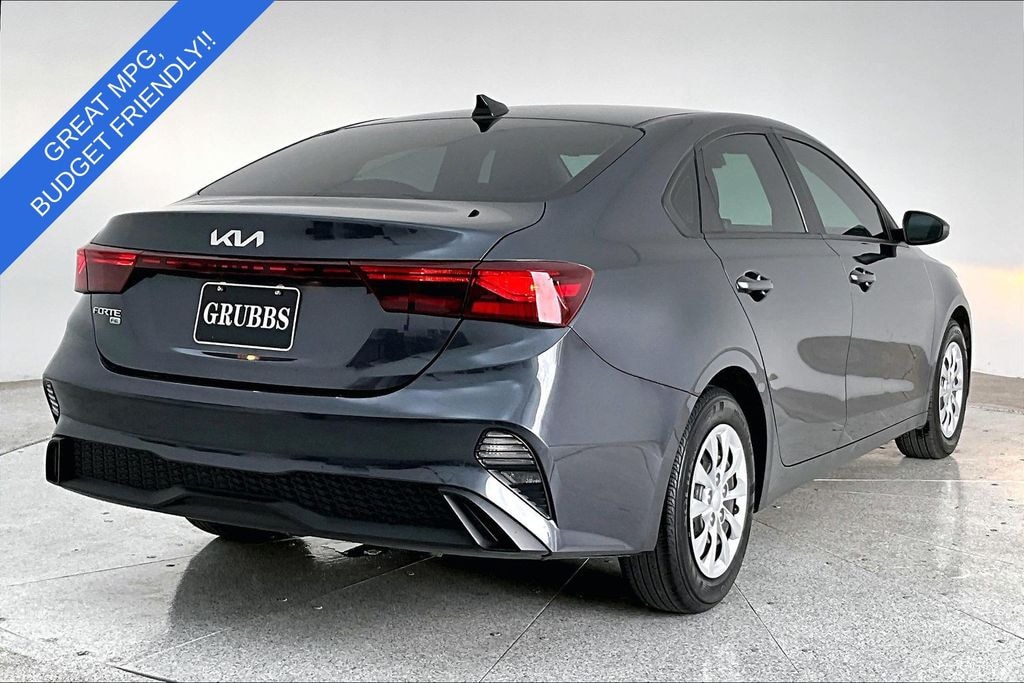 Used 2023 Kia Forte LX Sedan