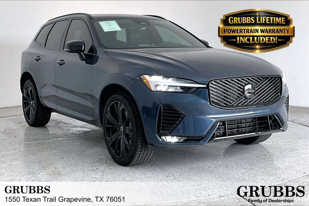 2026 Volvo XC60 B5 Ultra Black Edition Theme AWD's photo
