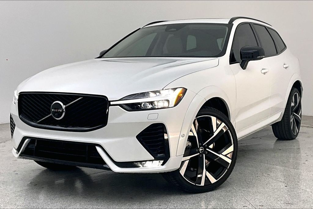 New 2026 Volvo XC60 B5 Ultra SUV