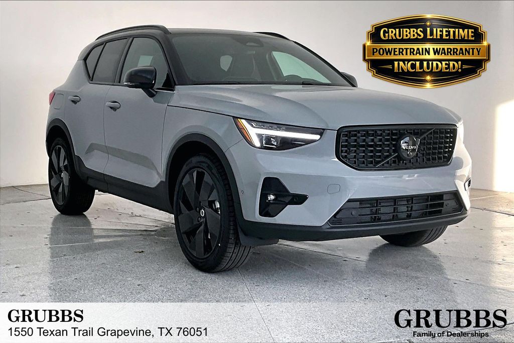 2026 Volvo XC40 B5 Ultra Ultra Black Edition AWD's photo