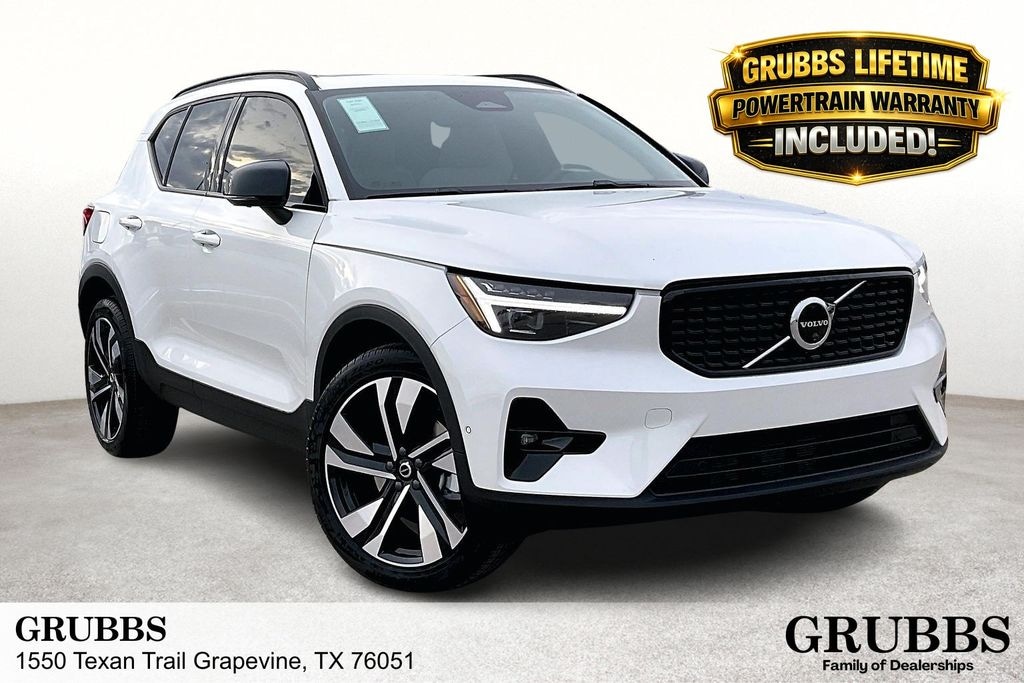 New 2026 Volvo XC40 B5 Ultra SUV