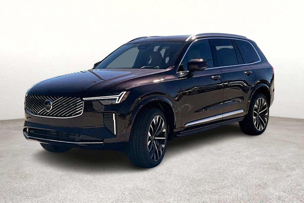 2026 Volvo XC90 B5 photo 2