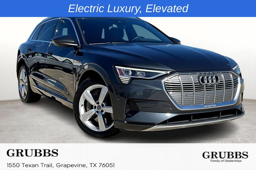 2019 Audi e-tron Premium Plus