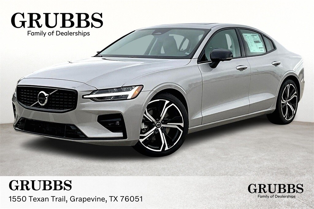 2025 Volvo S60 B5 Plus photo 2