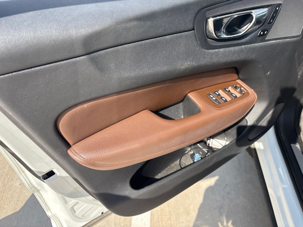 Used 2020 Volvo XC60 T5 Momentum SUV