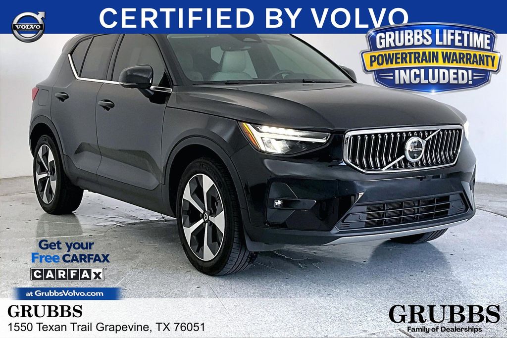 2023 Volvo XC40 B5 Plus Bright AWD's photo