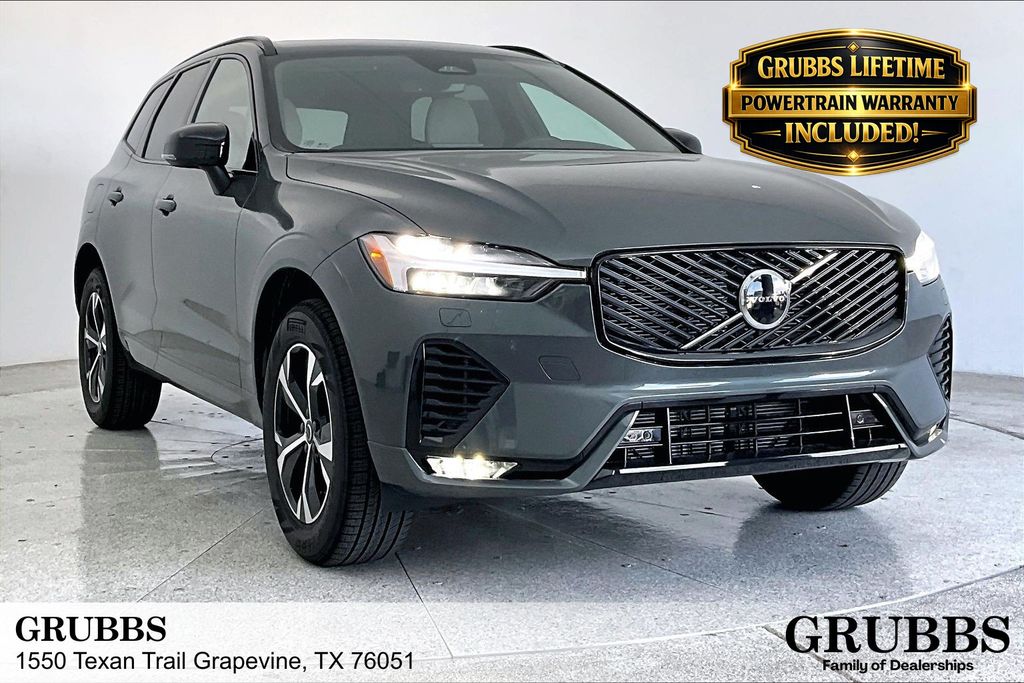 2026 Volvo XC60 B5 Core Dark AWD's photo