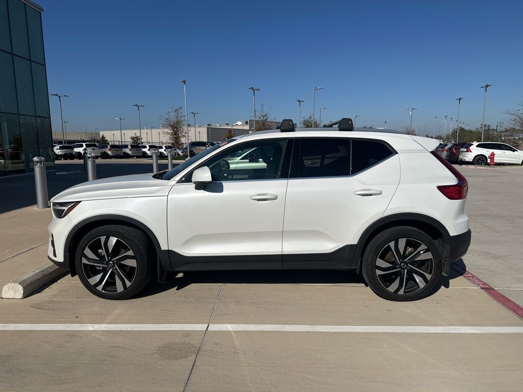 Used 2023 Volvo XC40 B5 Plus Bright Theme SUV
