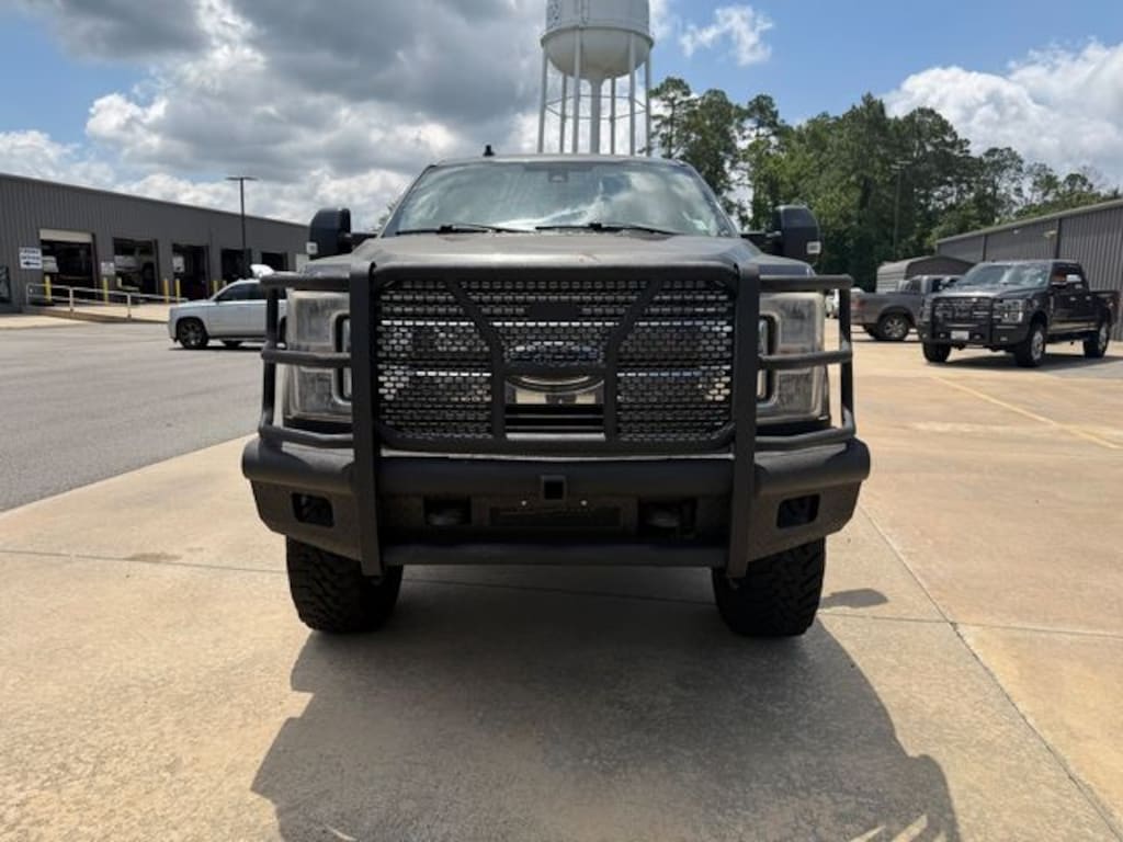 Used 2019 Ford F-250SD Lariat Truck