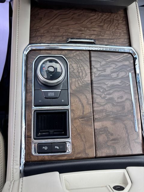 2021 Ford Expedition Platinum - Photo 19