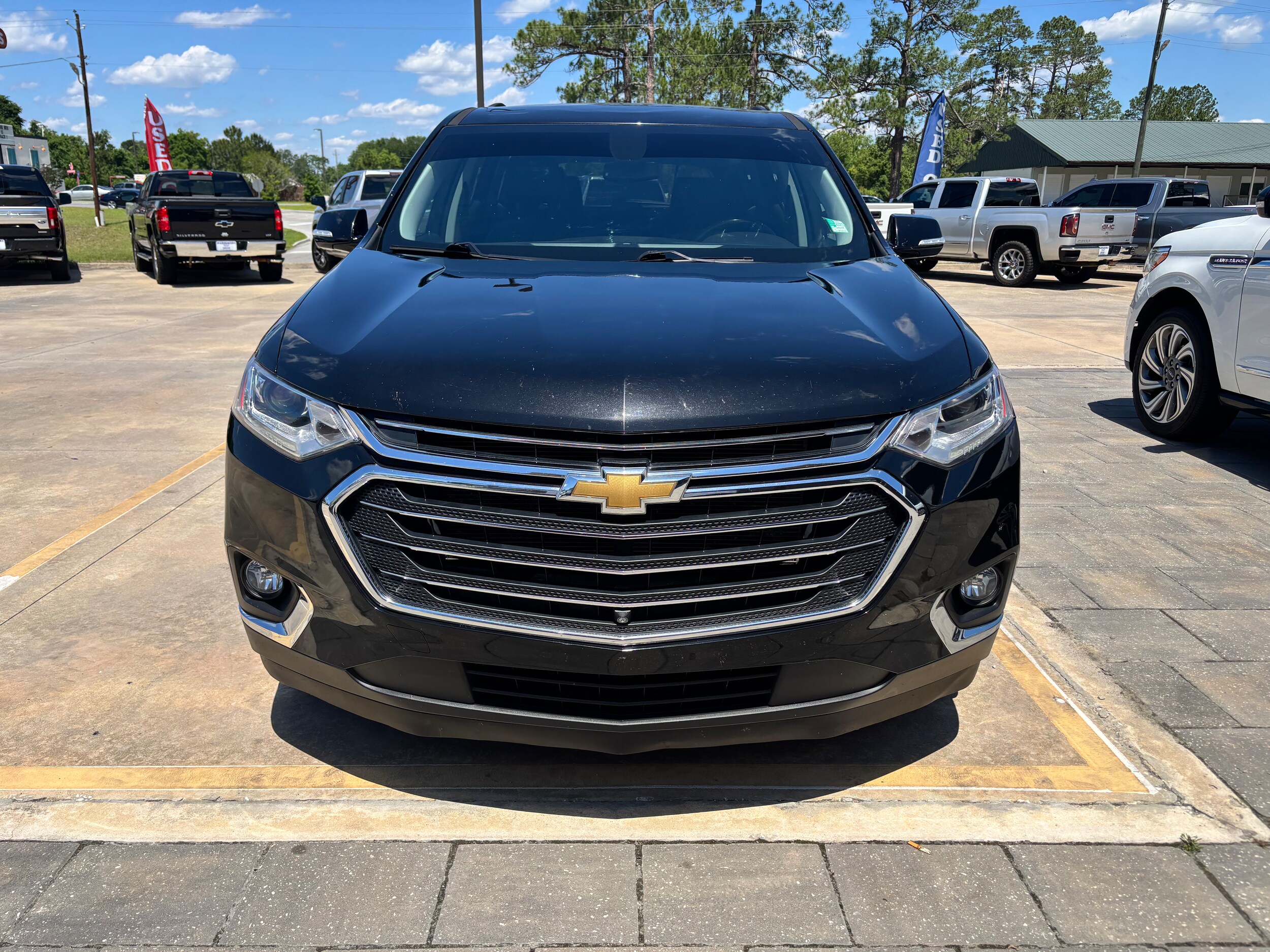 2020 Chevrolet Traverse Leather photo 2