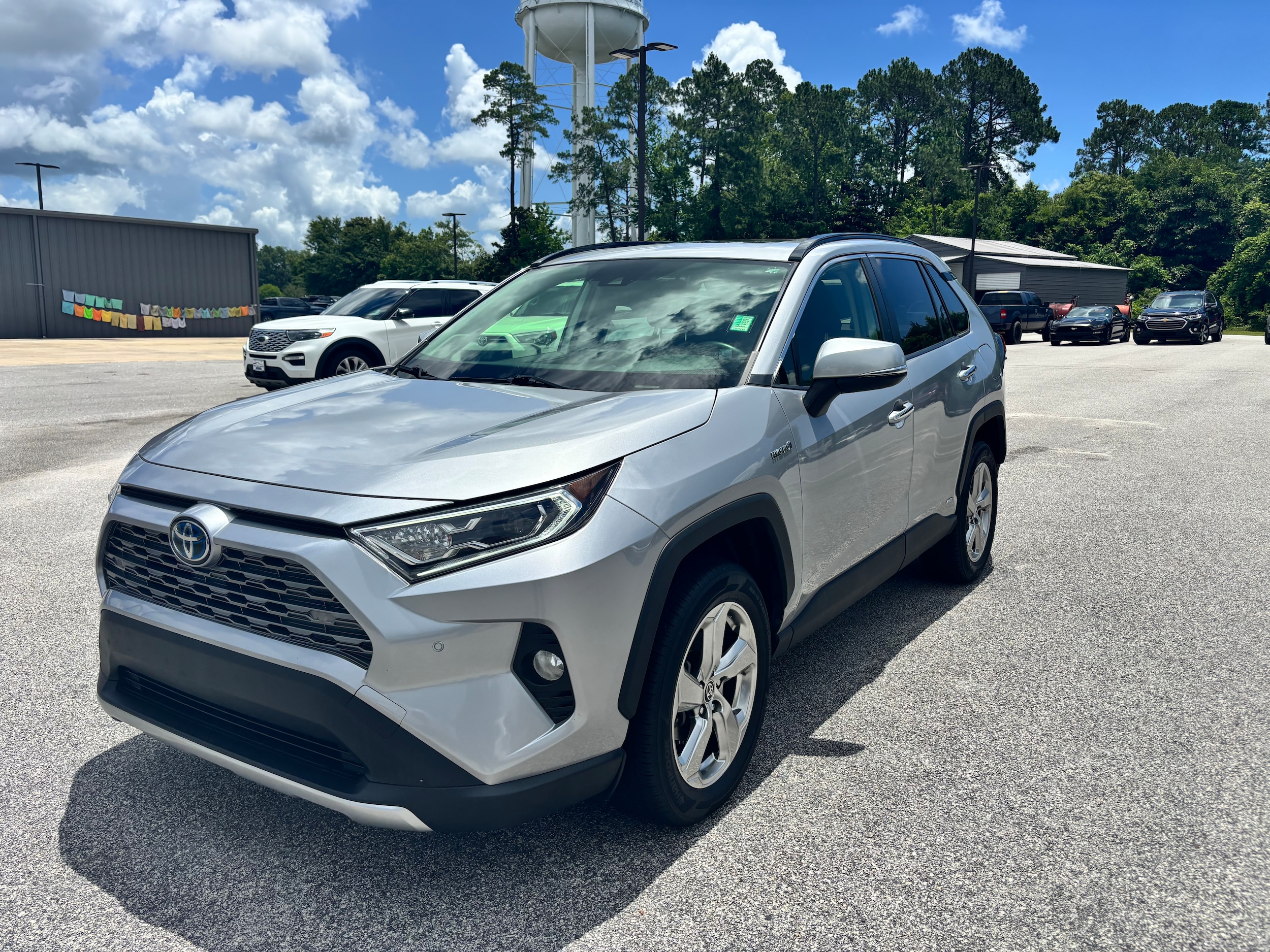 2020 Toyota RAV4 Limited's photo