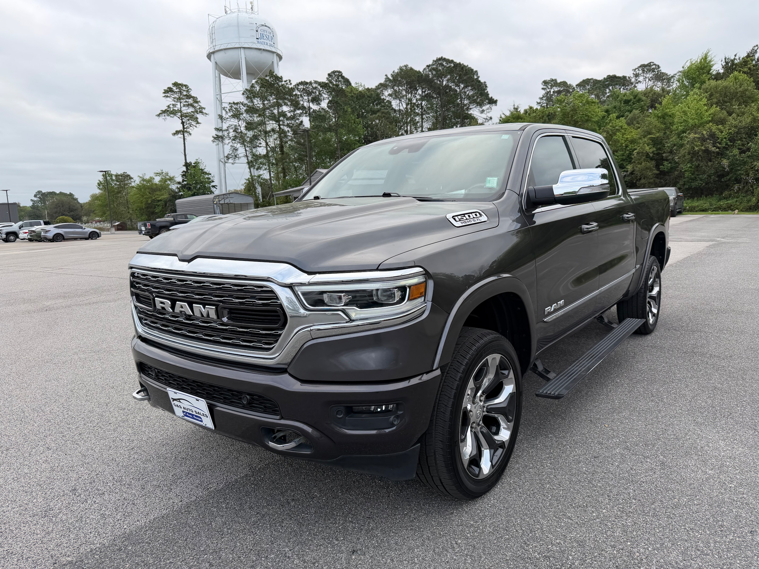 2019 RAM 1500 Limited 4x4 Crew Cab 5'7's photo