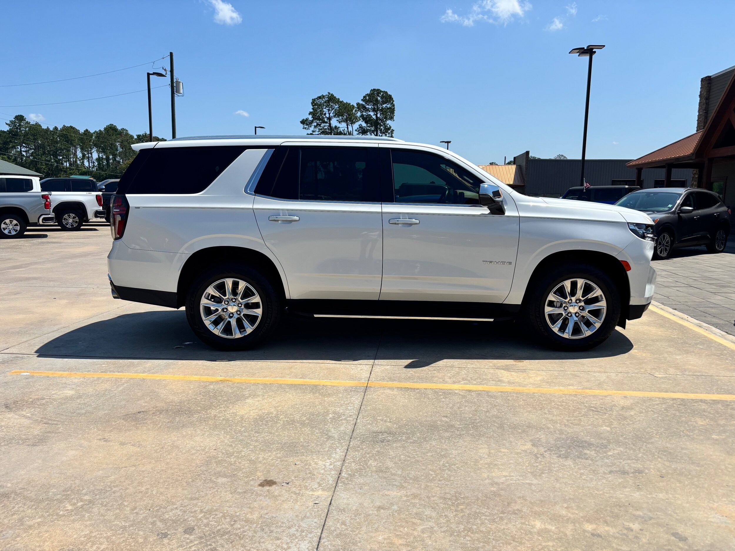 2022 Chevrolet Tahoe Premier photo 4