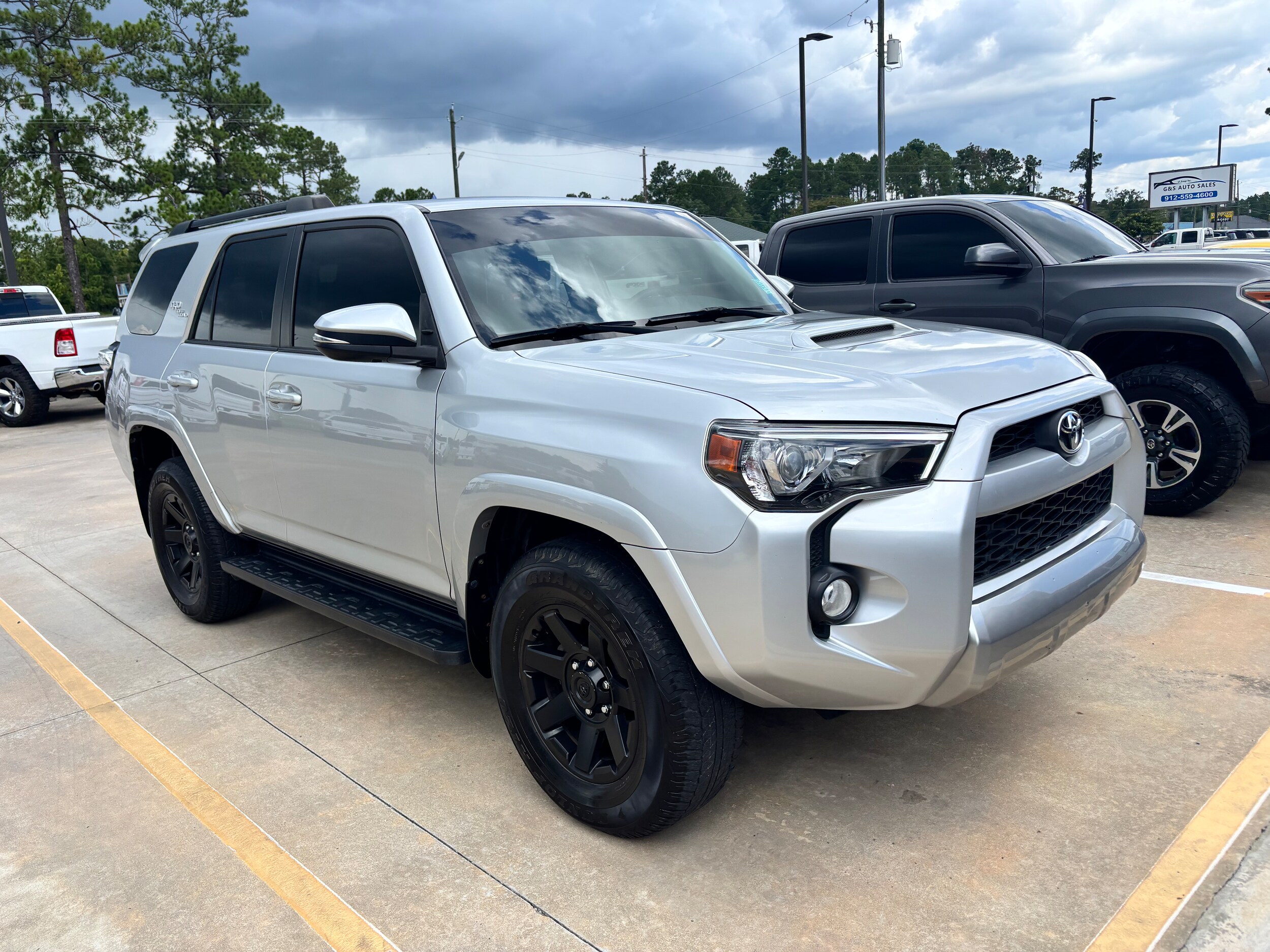 2019 Toyota 4Runner TRD Premium photo 2