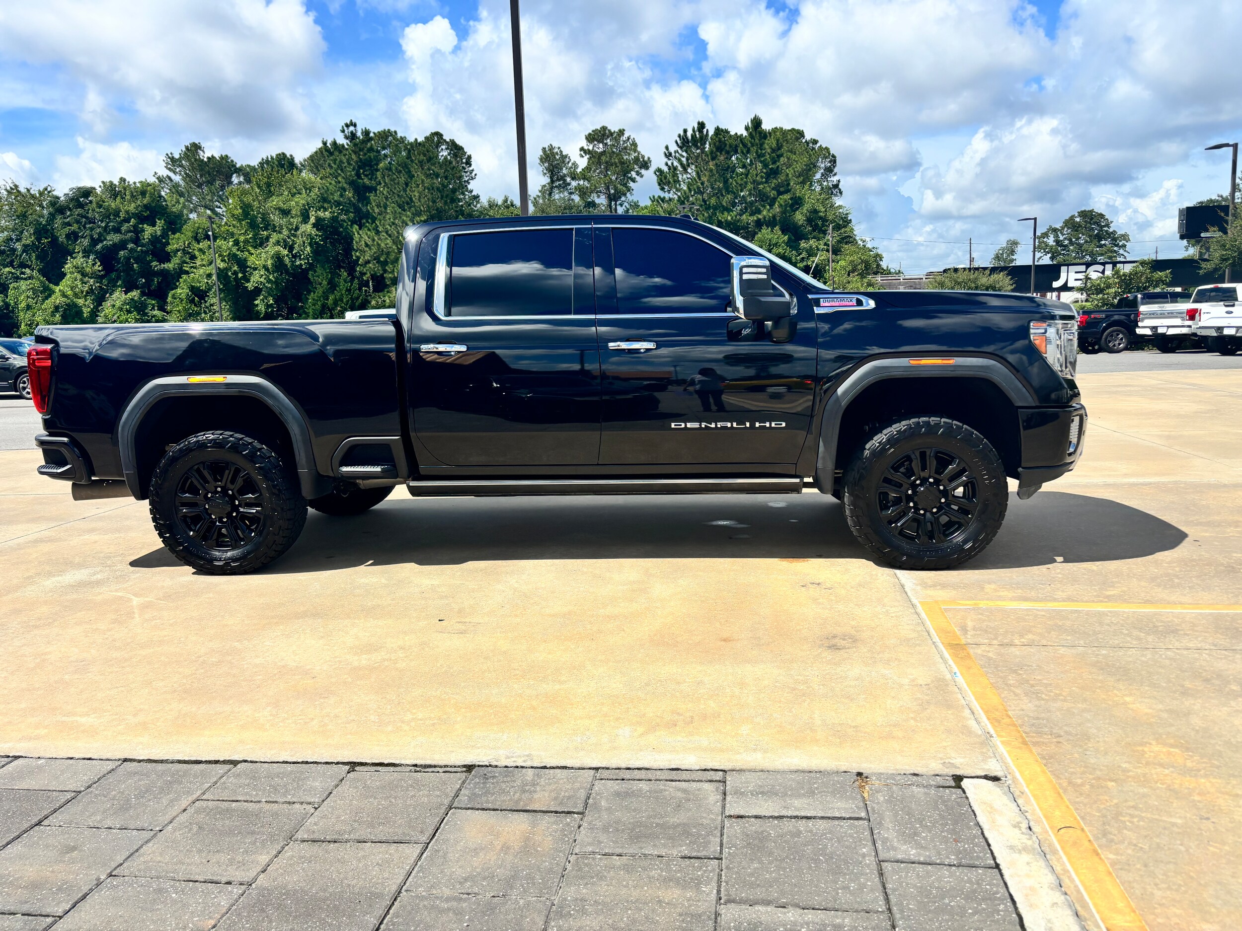 2021 Gmc Sierra 2500 HD Denali photo 3