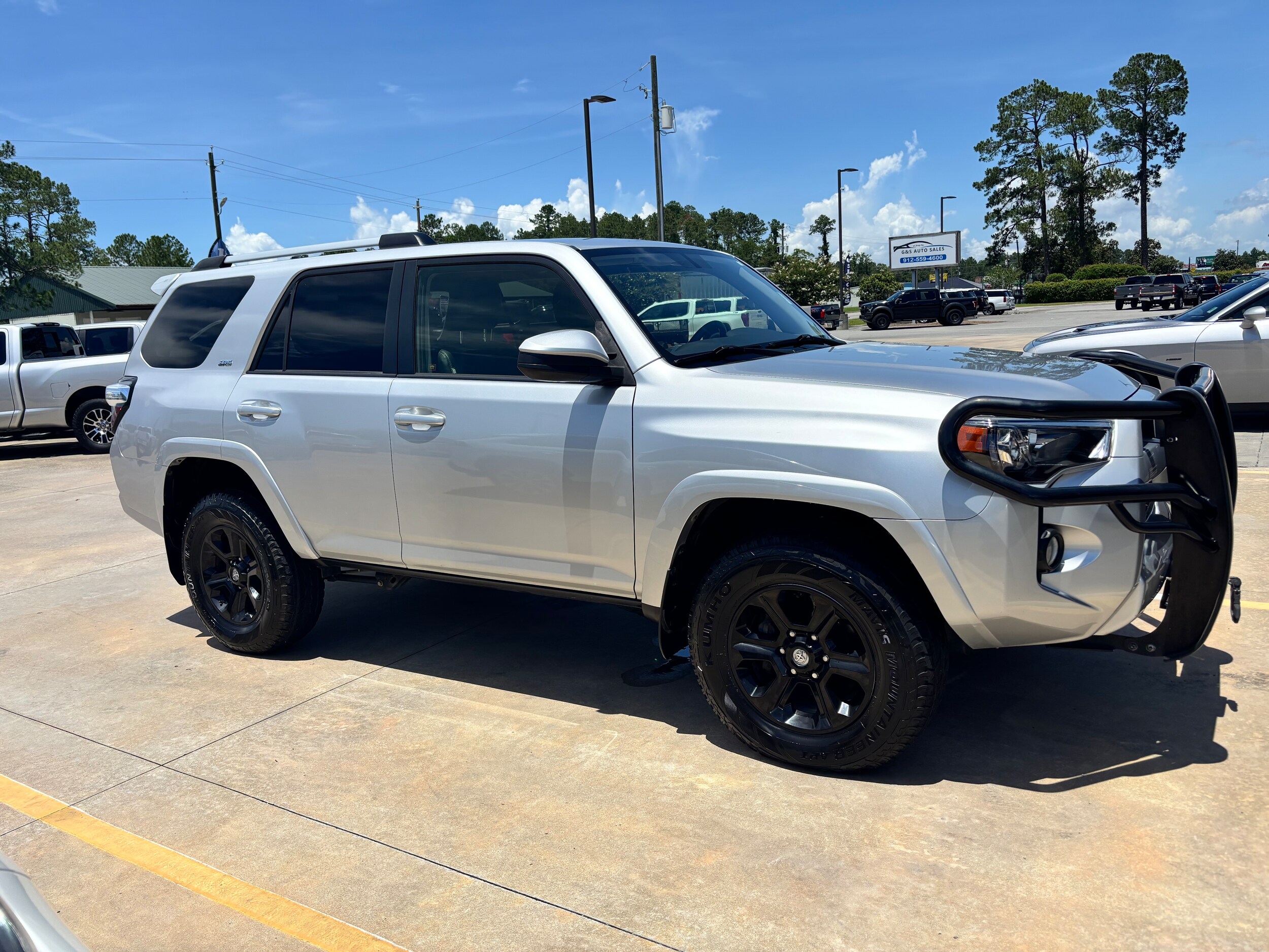 2019 Toyota 4Runner SR5 Premium photo 4