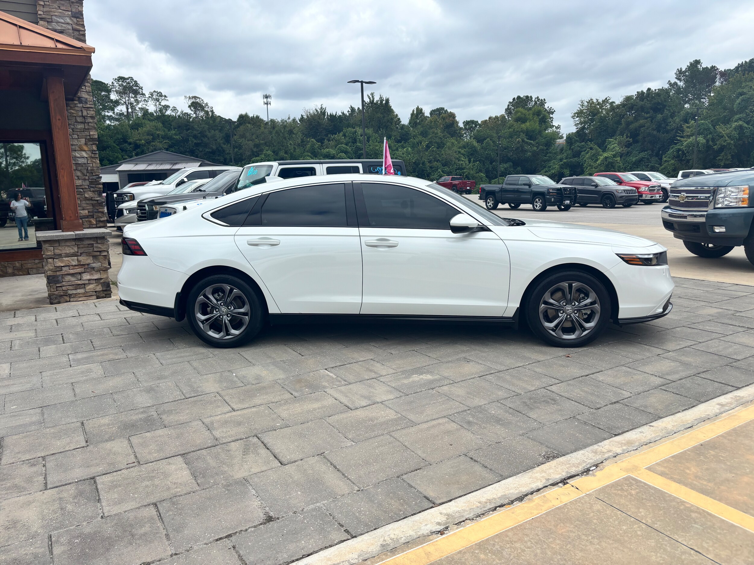 2024 Honda Accord Hybrid EX-L photo 4