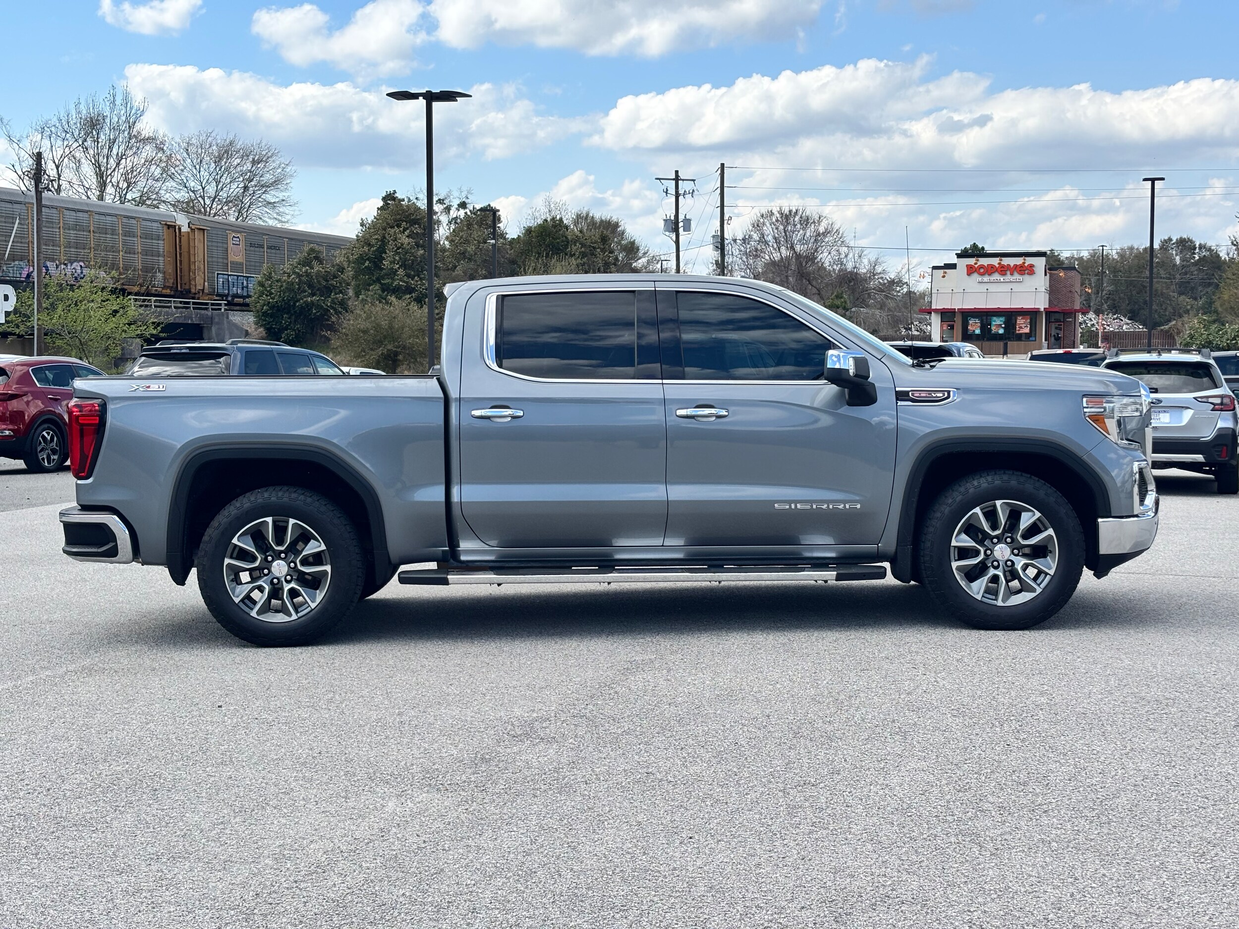 2019 Gmc Sierra 1500 SLT photo 4